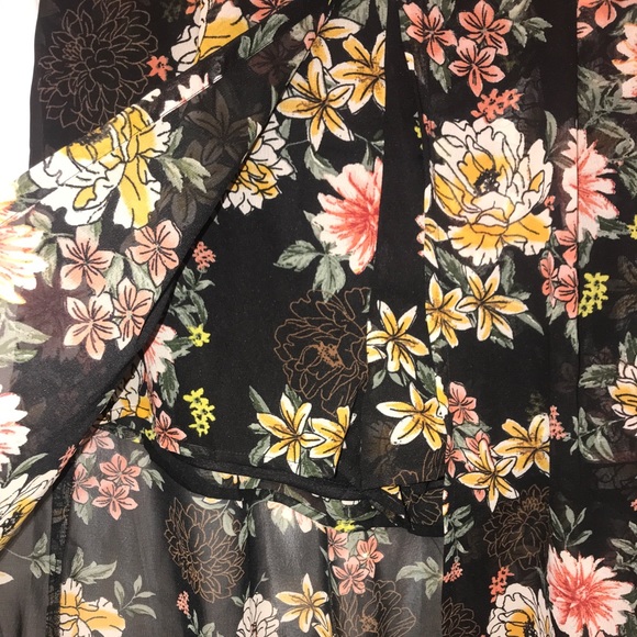 Floral Maxi Short-Skirt with Slit - Picture 3 of 5